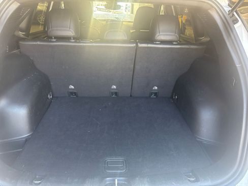 Used 2025 Jeep Compass Limited image 31