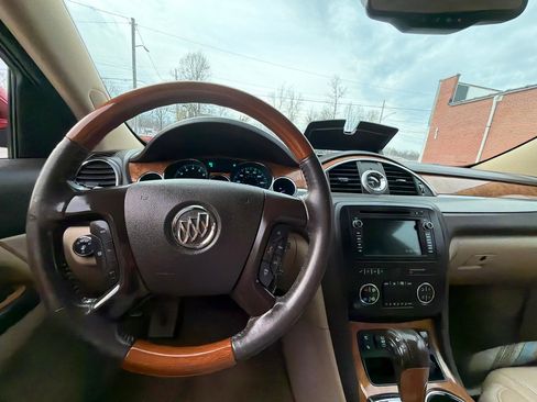Used 2012 Buick Enclave Premium image 17
