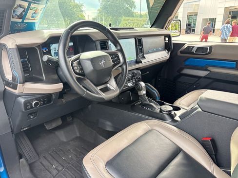 Used 2023 Ford Bronco Wildtrak AWD/4WD image 6