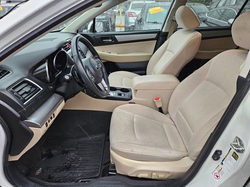 Used 2017 Subaru Outback 2.5i Premium image 13