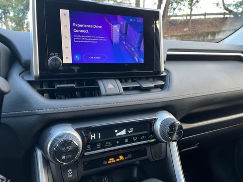 Used 2025 Toyota RAV4 LE image 21