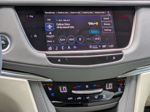 Certified 2022 Cadillac XT5 Premium Luxury FWD image 19