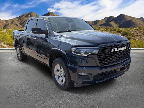 Used 2025 RAM 1500 Big Horn AWD/4WD image 5