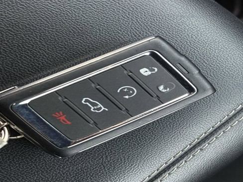 Used 2024 Jeep Grand Cherokee Altitude AWD/4WD image 9