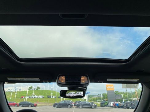 Used 2025 Dodge Durango GT image 26