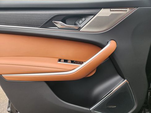 New 2026 Jaguar F-PACE R-Dynamic S image 13