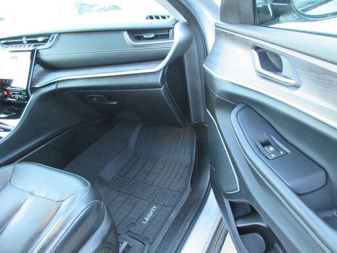 Used 2022 Jeep Grand Cherokee L Limited AWD/4WD image 20