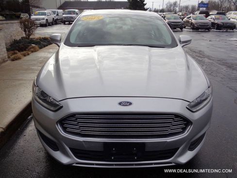 Used 2015 Ford Fusion SE image 21