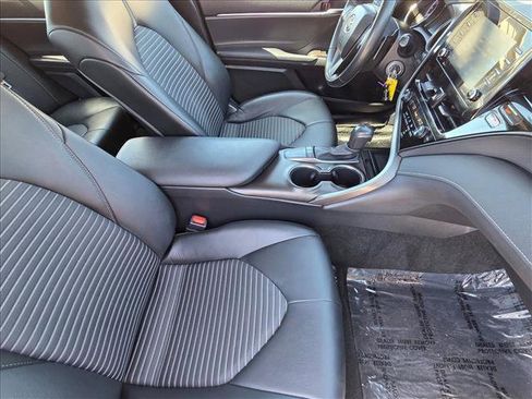 Used 2023 Toyota Camry SE w/ Blackout Package (TMS) image 19
