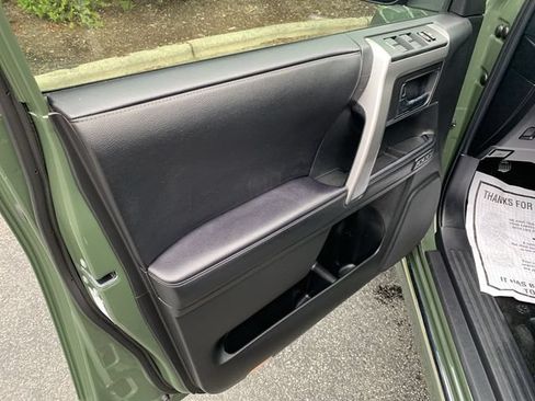 Certified 2022 Toyota 4Runner Limited AWD/4WD image 17