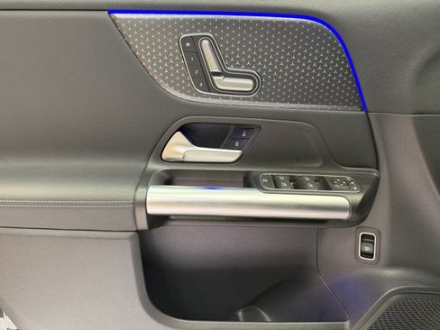 Certified 2025 Mercedes-Benz GLA 250 image 24