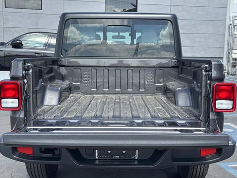New 2026 Jeep Gladiator Sport image 29