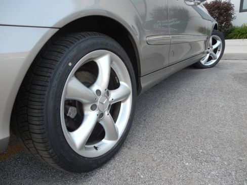 Used 2005 Mercedes-Benz CLK 320 Cabriolet image 19