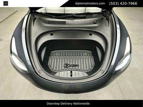 Used 2023 Tesla Model 3 Performance image 39