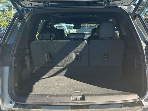 New 2024 GMC Acadia Denali w/ LPO, Floor Liner Package image 26