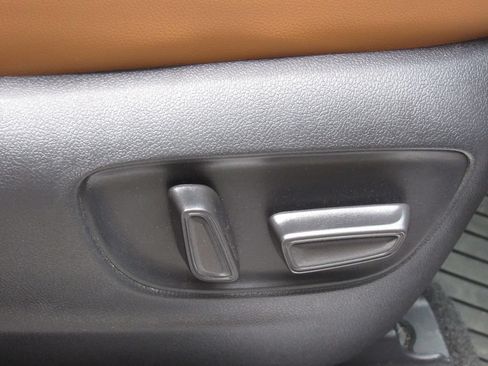 Used 2026 Toyota Highlander Limited AWD/4WD image 20