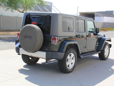 Used 2010 Jeep Wrangler Unlimited Sahara w/ Mopar Chrome Edition Group image 5