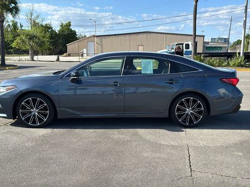 Used 2020 Toyota Avalon Touring w/ Advanced Safety Package image 3