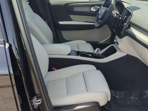 Used 2023 Volvo XC40 B5 Plus w/ Protection Package Premier AWD/4WD image 20