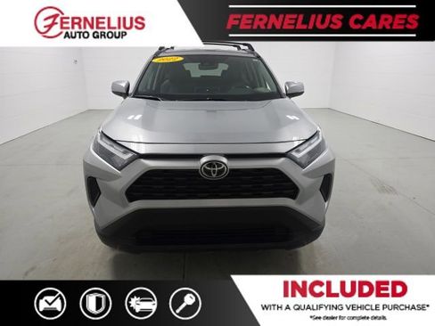 Used 2022 Toyota RAV4 XLE image 2