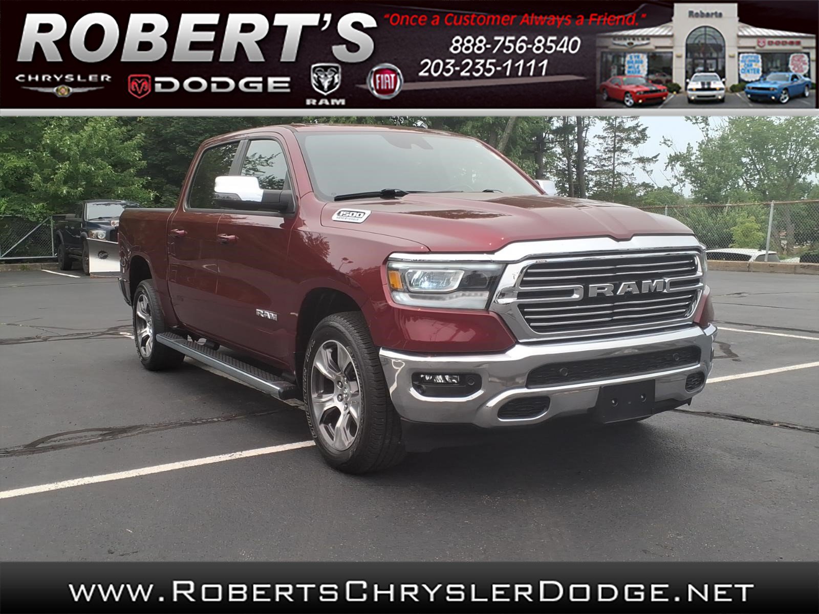 Used 2023 RAM 1500 Laramie AWD/4WD image 1