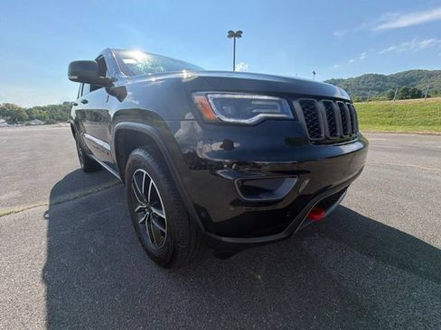 Used 2020 Jeep Grand Cherokee Trailhawk w/ Trailhawk Luxury Group AWD/4WD image 4