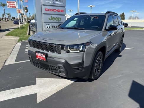 New 2026 Jeep Cherokee Laredo image 11