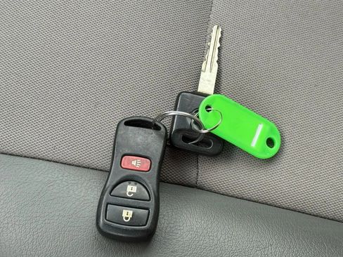 Used 2021 Nissan NV 2500 S image 30