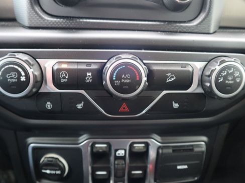 Used 2018 Jeep Wrangler Unlimited Sport S image 64