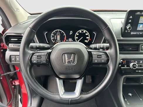 Certified 2025 Honda Pilot Touring image 14