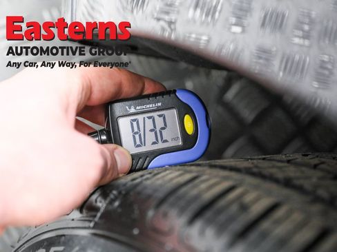 Used 2021 Tesla Model 3 Standard Range Plus image 28