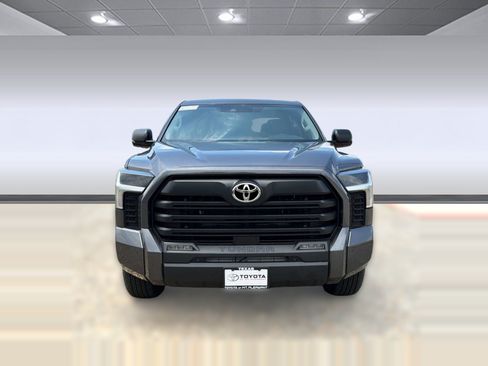 Used 2023 Toyota Tundra SR5 w/ SR5 Premium Package AWD/4WD image 5