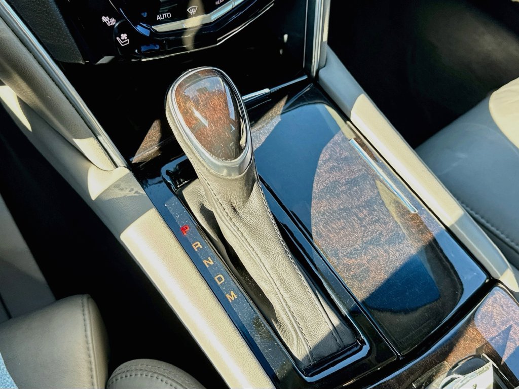 Used 2013 Cadillac XTS Premium FWD image 20