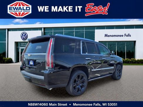 Used 2019 Cadillac Escalade Premium Luxury AWD/4WD image 6