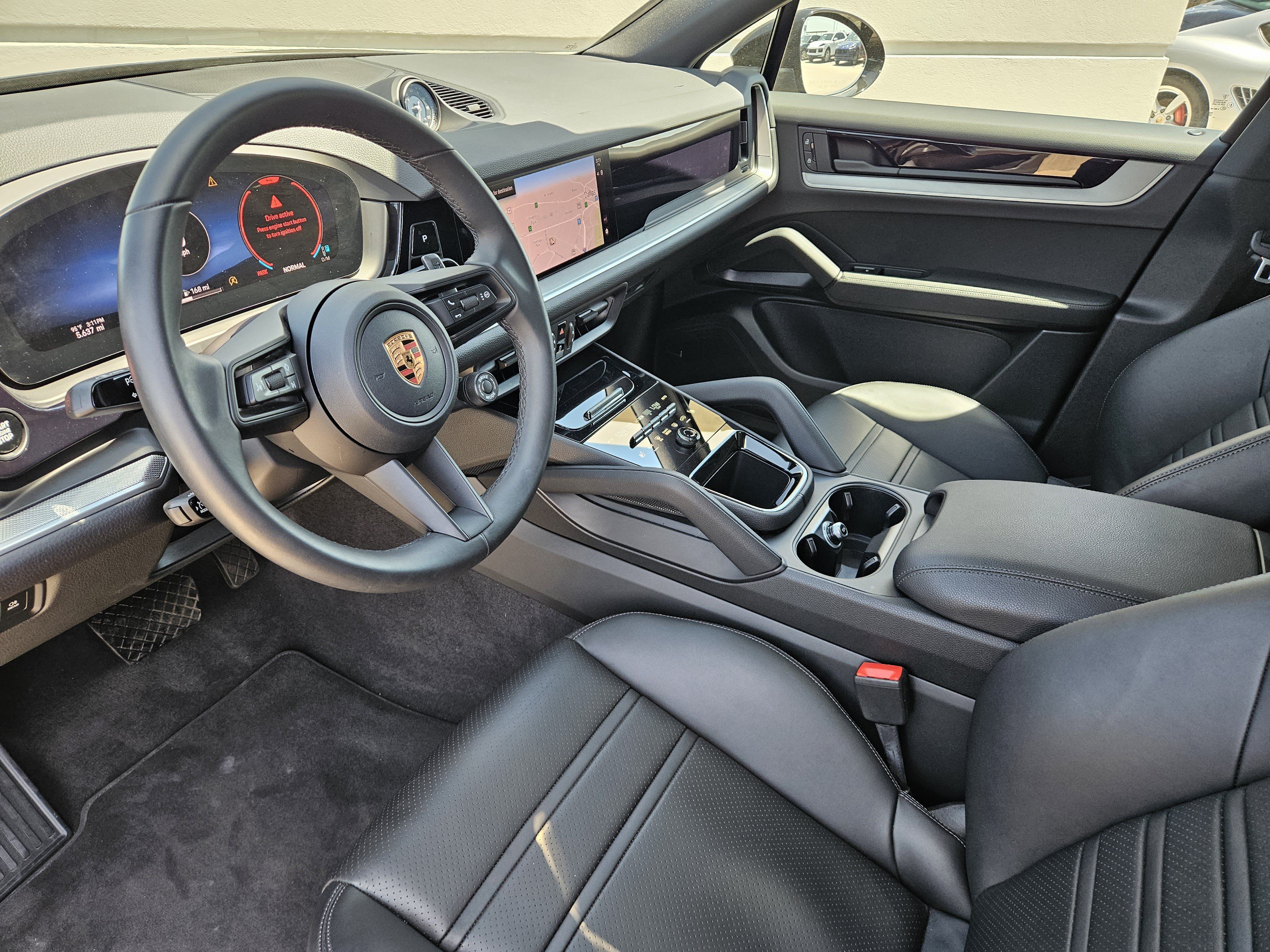 Certified 2026 Porsche Cayenne Coupe AWD/4WD image 4
