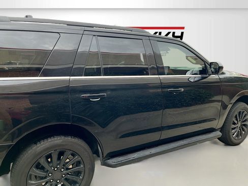 Used 2024 Ford Expedition XLT image 8