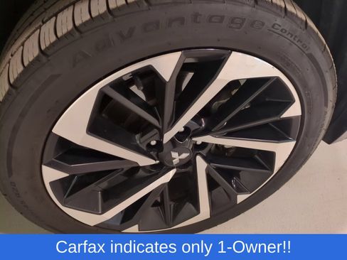 Used 2023 Mitsubishi Outlander SE AWD/4WD image 2