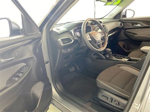 Used 2023 Chevrolet TrailBlazer LT w/ Convenience Package image 27