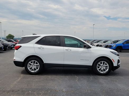 Used 2022 Chevrolet Equinox LS w/ LS Convenience Package FWD image 6