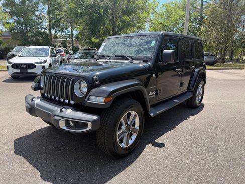 Used 2021 Jeep Wrangler Unlimited Sahara w/ Safety Group AWD/4WD image 3