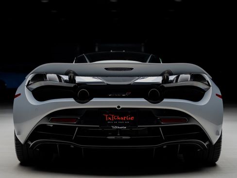 Used 2018 McLaren 720S image 27