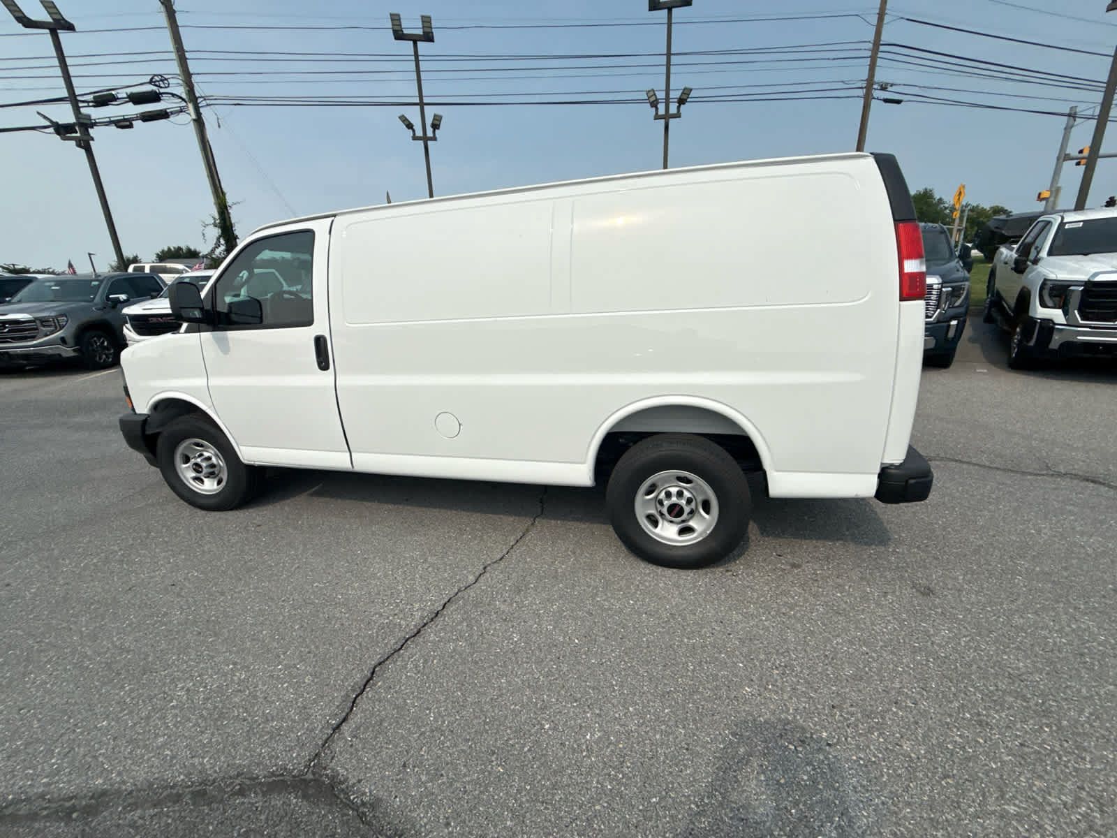 New 2026 GMC Savana 2500 w/ Driver Convenience Package RWD image 9