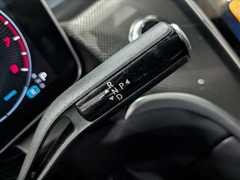 Used 2026 Mercedes-Benz GLC 300 image 12