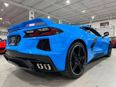 Used 2023 Chevrolet Corvette Stingray Premium Cpe w/ Z51 Performance Package RWD image 3