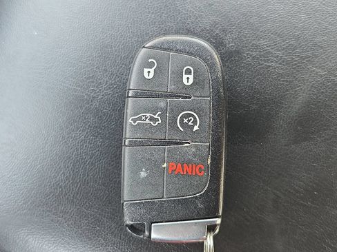 Used 2015 Dodge Charger SXT AWD/4WD image 33