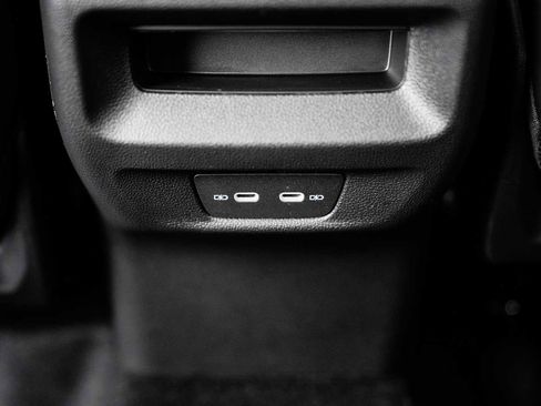 New 2026 Volkswagen Tiguan SE image 40