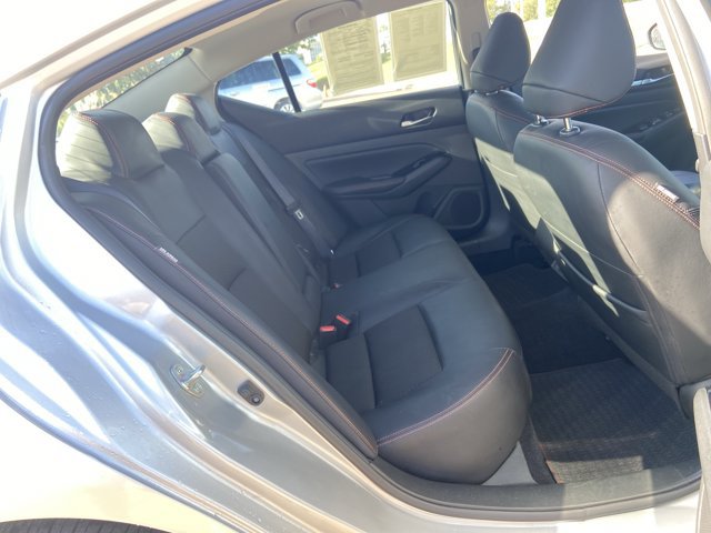 Used 2025 Nissan Altima 2.5 SR FWD image 14