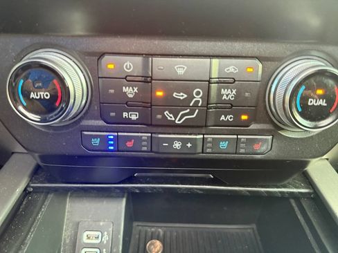 Used 2019 Ford F250 Platinum w/ Platinum Ultimate Package AWD/4WD image 29