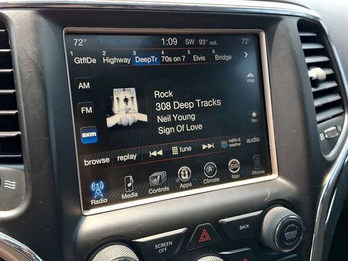 Used 2017 Jeep Grand Cherokee Limited AWD/4WD image 20
