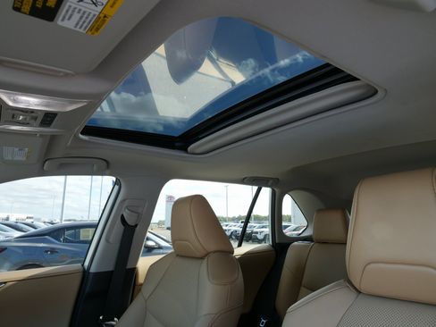 Used 2023 Toyota RAV4 Limited image 29